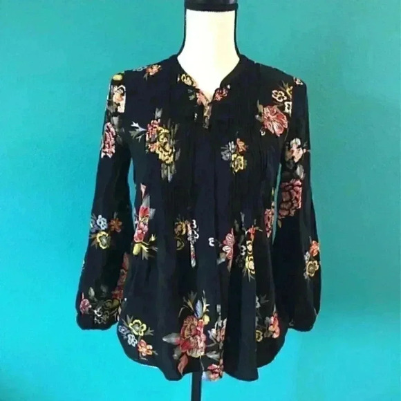 ⭐️ Floral blouse in size petite small - Picture 1 of 3